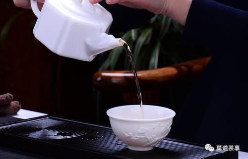 头发“泡茶”