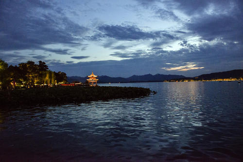 西湖之夜