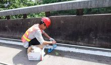 遇堵，请绕道！