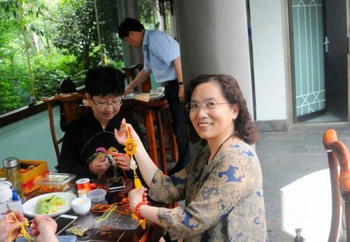 这样的老师让我感到友善