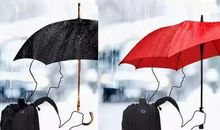 一把雨伞两个肩膀