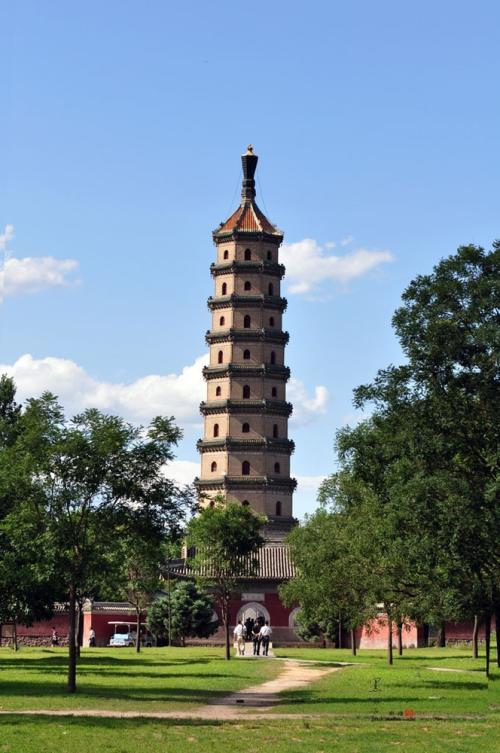 美丽的六合塔