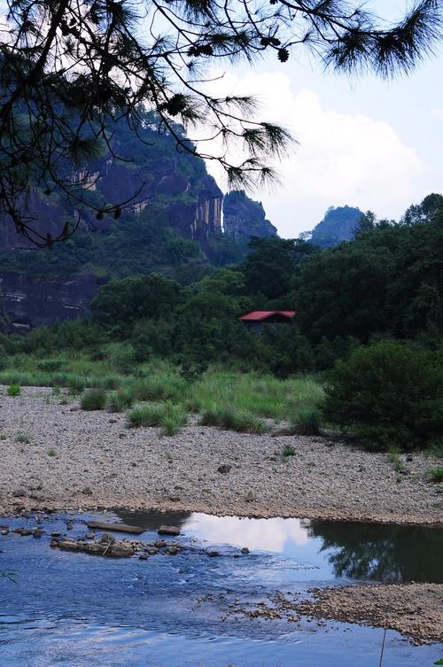 攀登天游峰