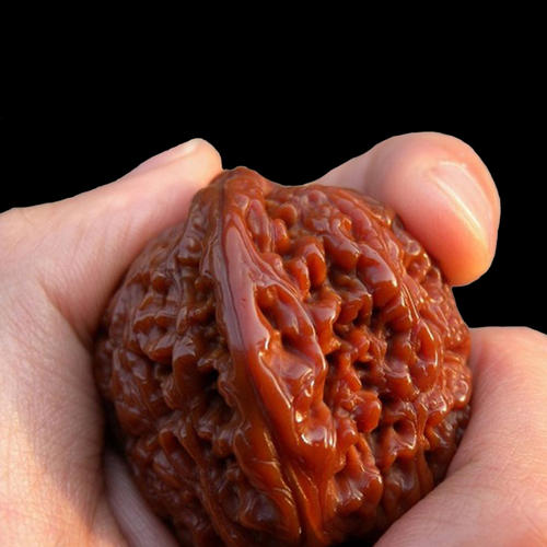 单手粉碎核桃游戏