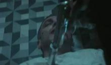 那双脚进入了我的视线