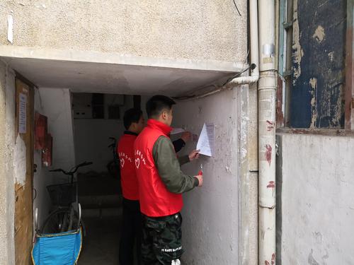 清理走廊广告