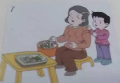 看照片为祖母的背写字