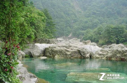 雨中的九峰山