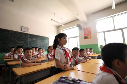 幸福的小学生活