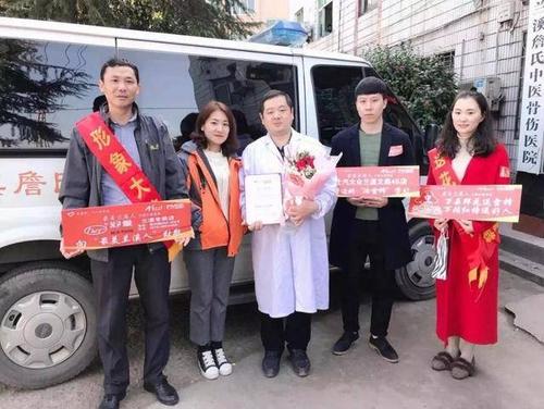 现场雷锋无处不在