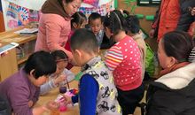 时光流逝友谊相随