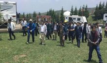 参观“大草原”