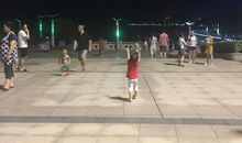 奔跑着，去追那朵花