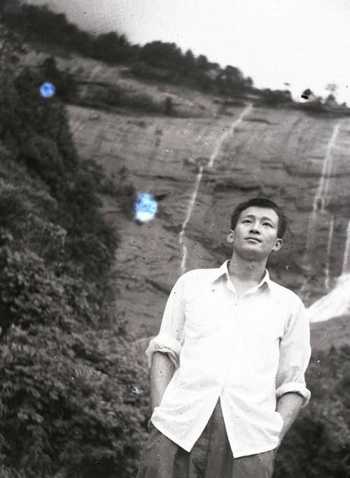 游历千山万水，实现美好生活