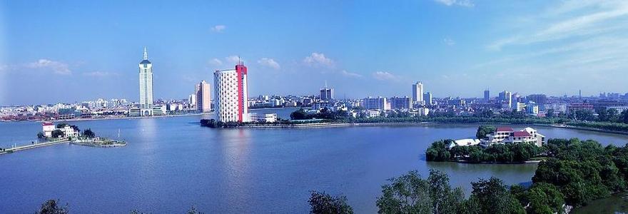 青山湖