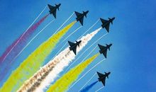 冲上云霄的航模