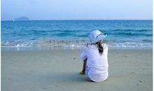 那抹蓝色的背影