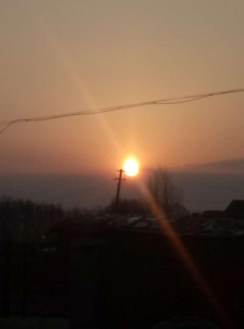 家乡早晨的颜色