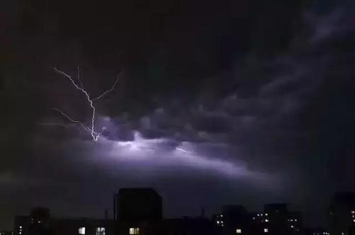 那动人的夜晚