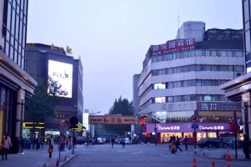 在银泰市旅行