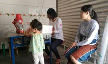 我的妈妈是一位扶贫工作者