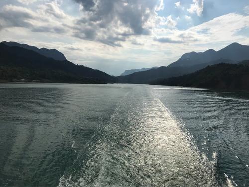 不同的风景和爱