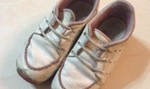 我帮妈妈洗鞋子