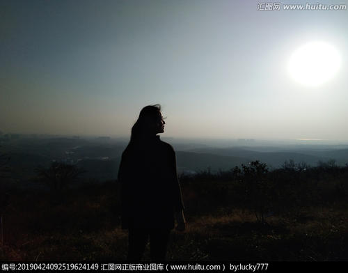 望向远方，保持近距离
