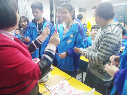 品诗的快乐