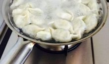煮熟的饺子为什么会浮起来