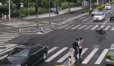 闪亮的斑马线