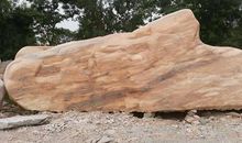 景观石和窨井盖