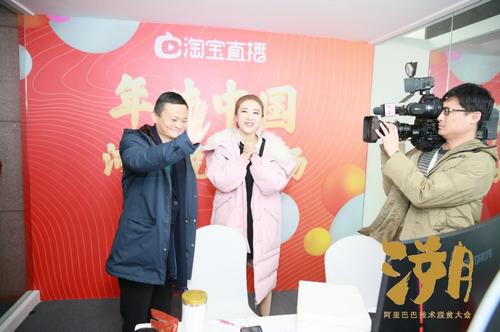 第一次进入客厅
