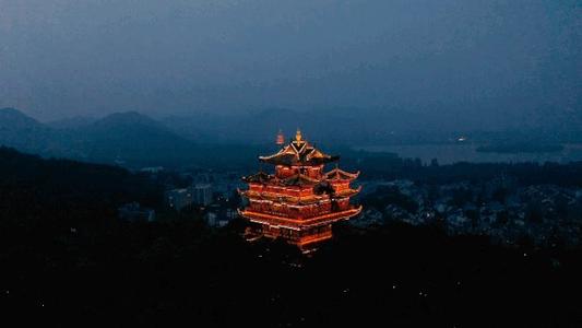 晚上的香湖