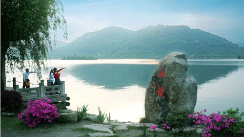 盯着湘湖