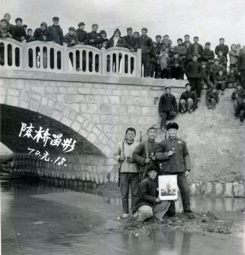 游览罗蒙市