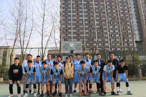 不要害怕“强敌”，永远不要放弃