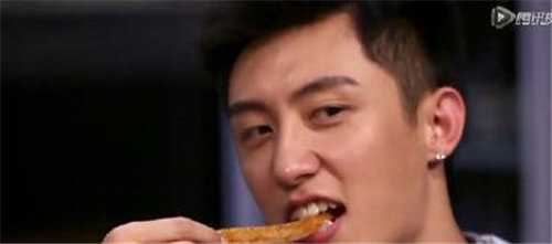 我再也不会吃辣条了