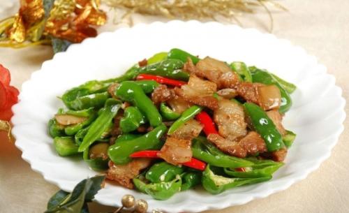 我学会炒青椒和猪肉