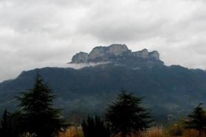 毛公山