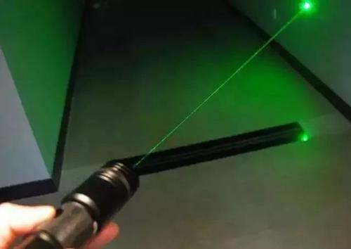 奇怪的激光笔