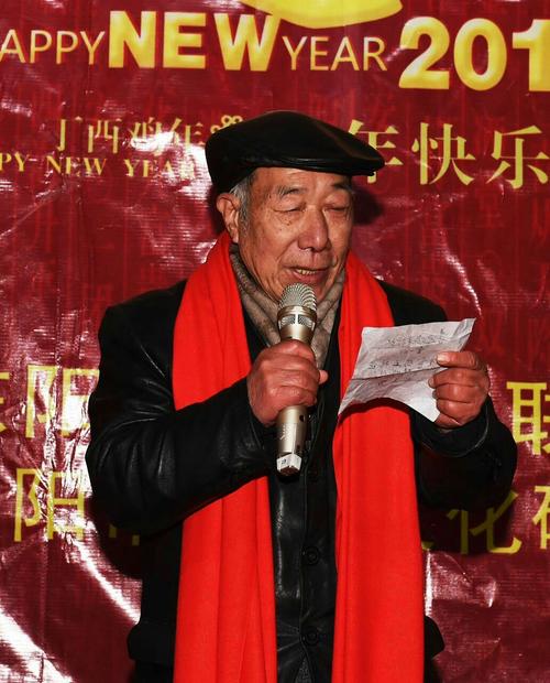 寒冷的夜晚温暖的爱