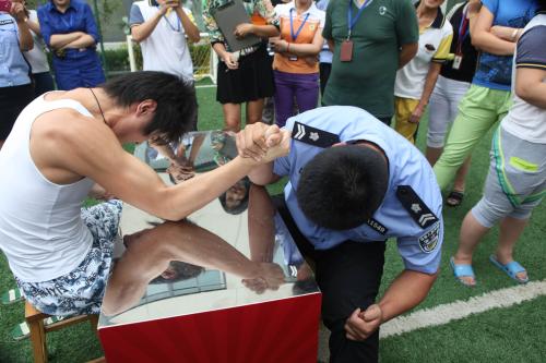 腕力比赛