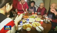 饭桌上的“新闻播报”