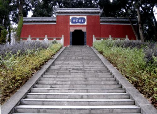 创建一条独特的路径并查看风景
