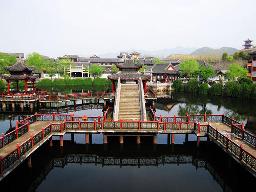 横店影视城两日游