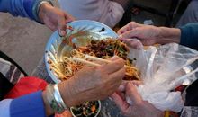 一顿没有吃完的喜宴