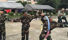 不一般的夏令营