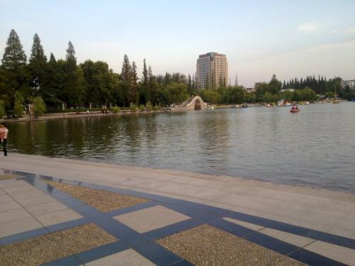 美丽的镜湖公园