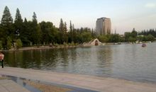 美丽的镜湖公园